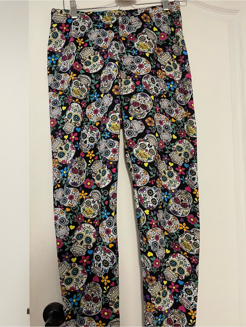 Just Cozy Women’s Black Sugar Skull Print Leggings, Size XL